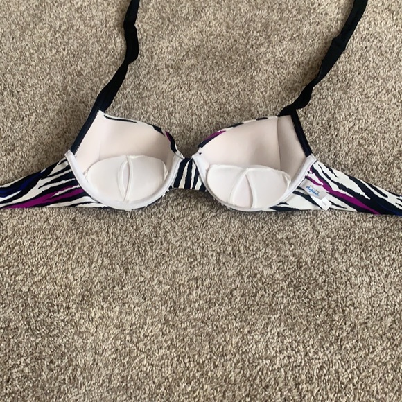 Bathing suit top!! - Picture 3 of 3